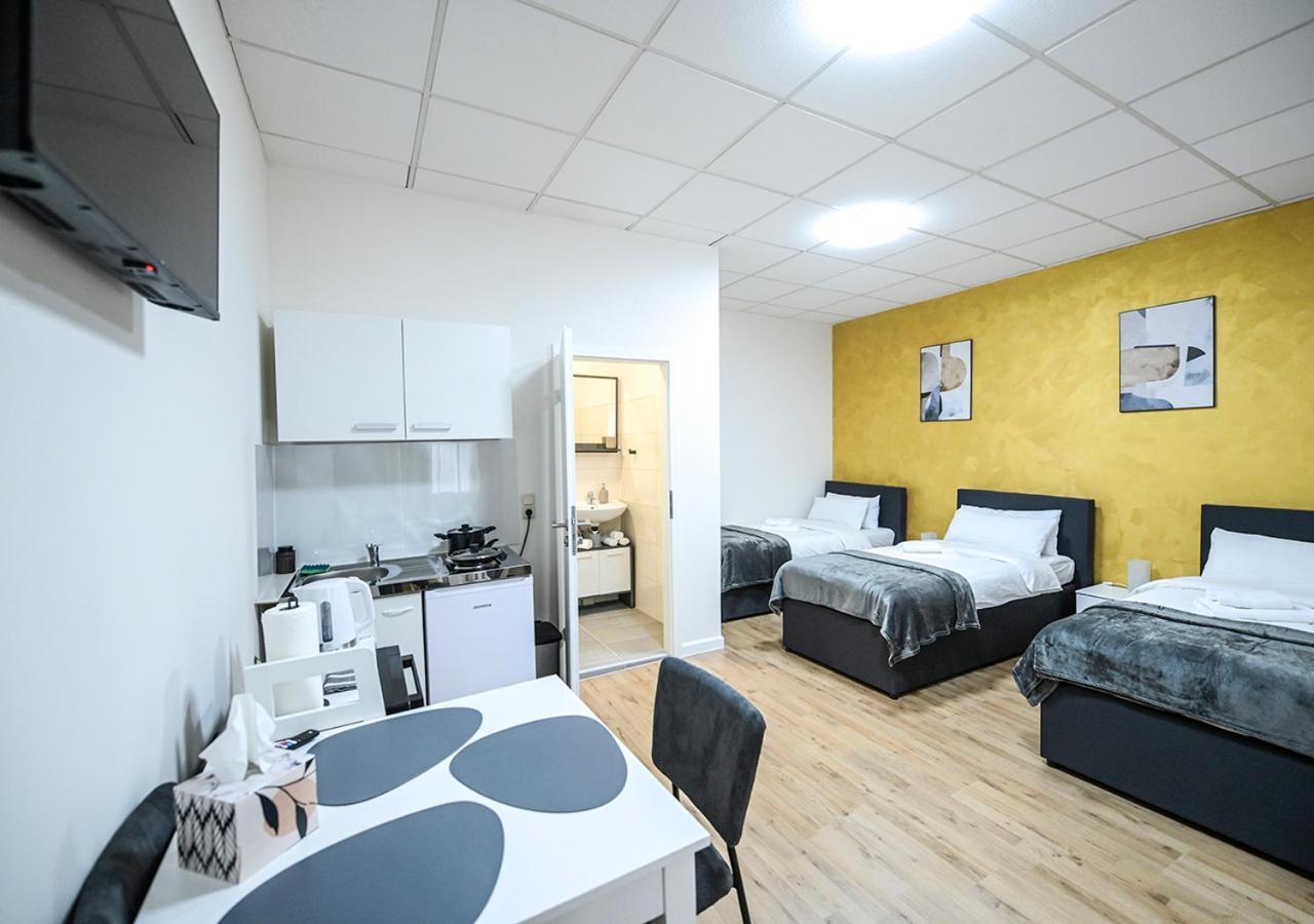 Glow Apartment *